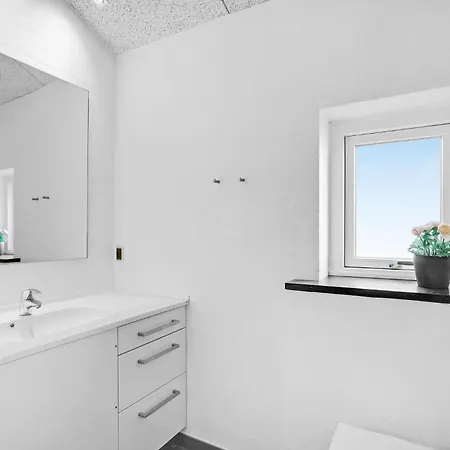 Дом отдыха Pet Friendly In With Wifi Hadsund