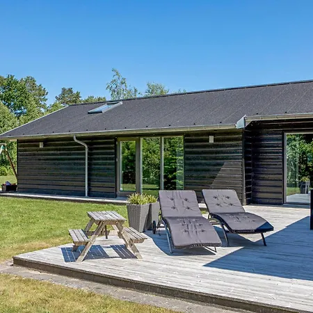 Pet Friendly In Hadsund With Wifi Holiday home Haslevgarde